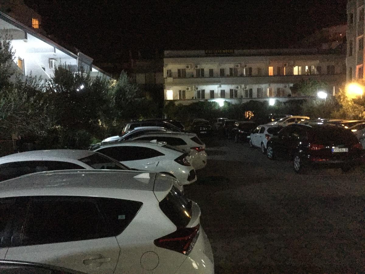 Karakas Motel Ayvalı Exterior foto